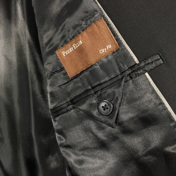 Perry Ellis City Fit Suit (jacket), Black, 44R - Picture 4 of 7